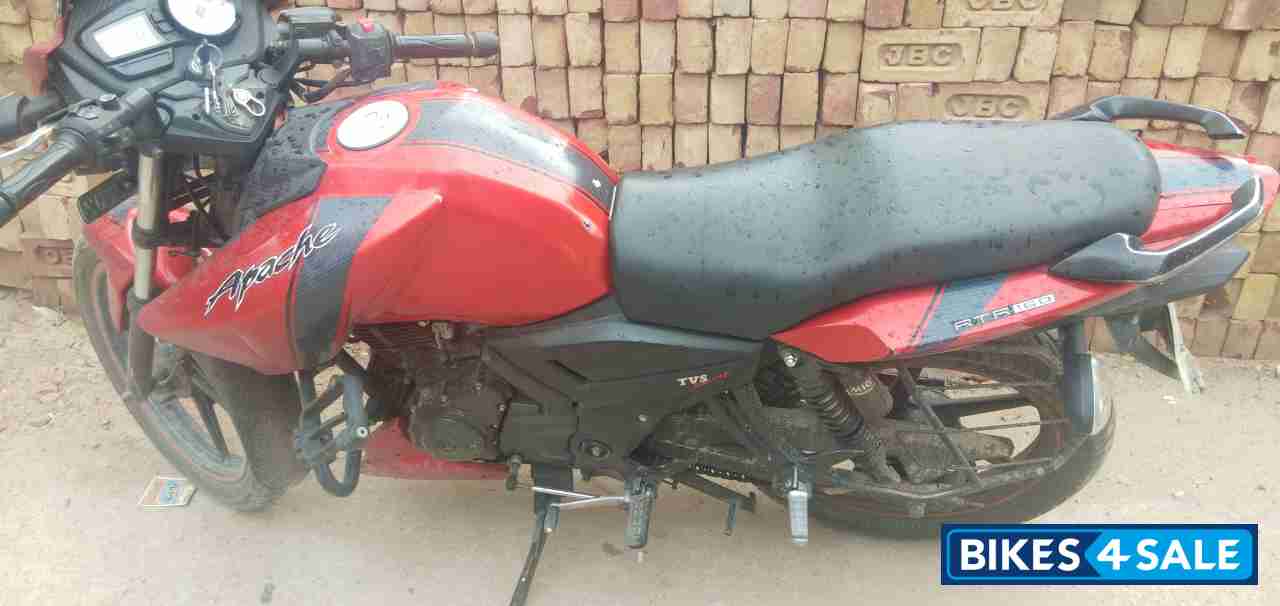 Red TVS Apache RTR 160 Red TVS Apache RTR 160