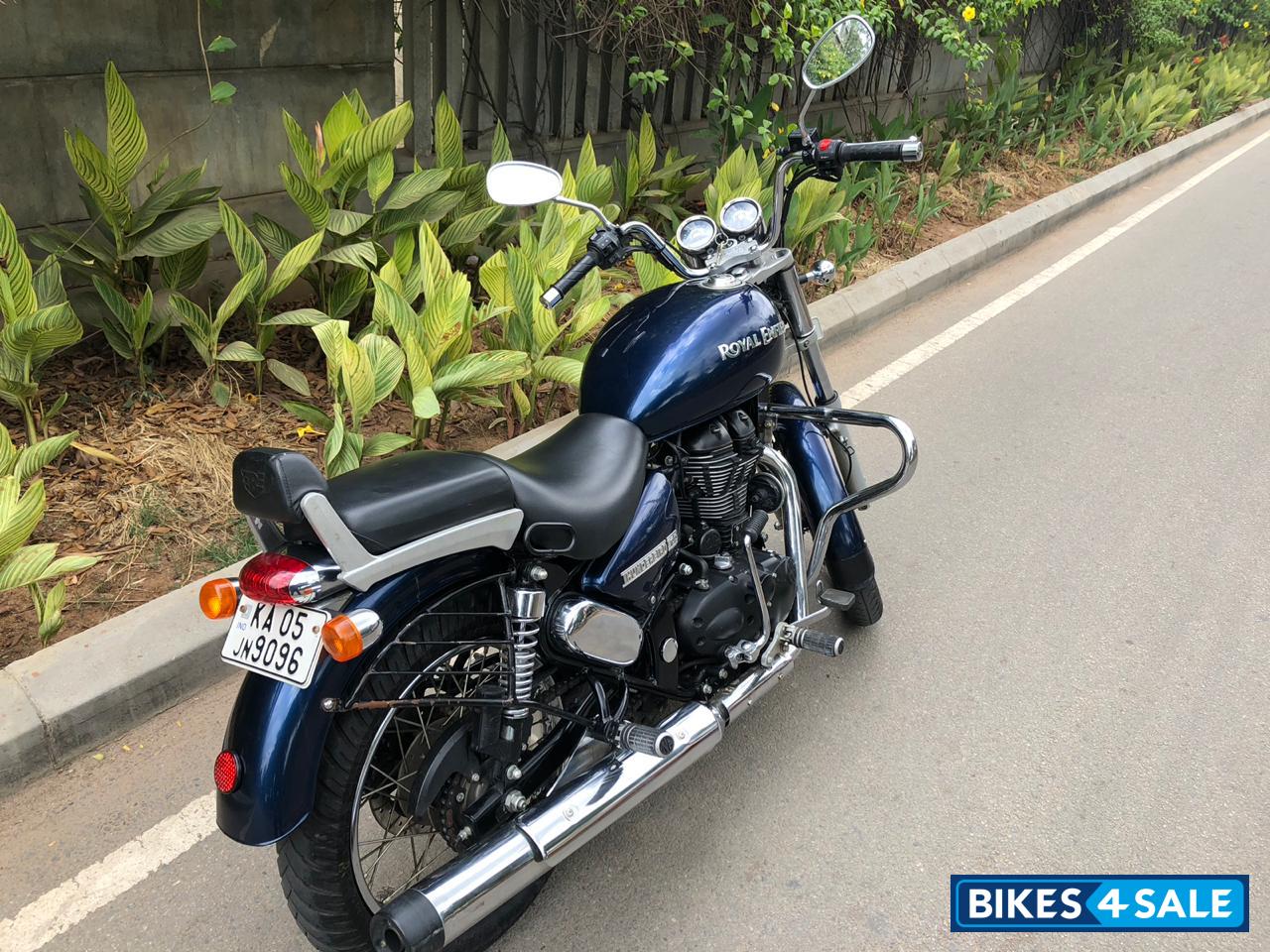 Marine Blue Royal Enfield Thunderbird 500 Marine Blue Royal Enfield Thunderbird 500