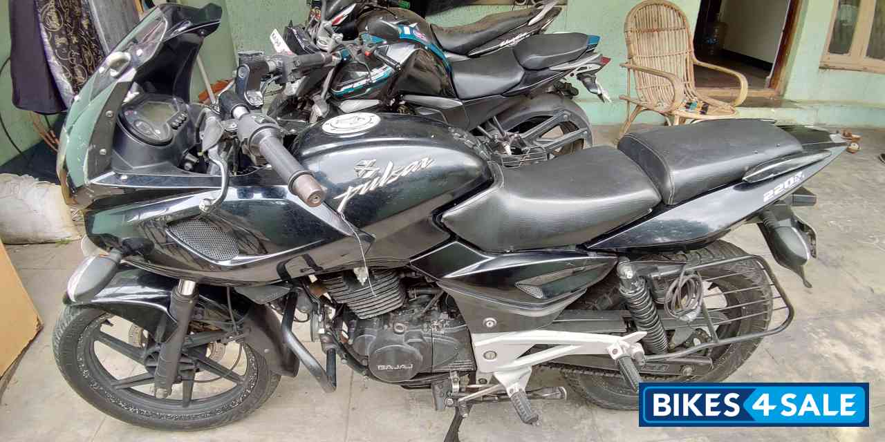Bajaj Pulsar 220 DTSi