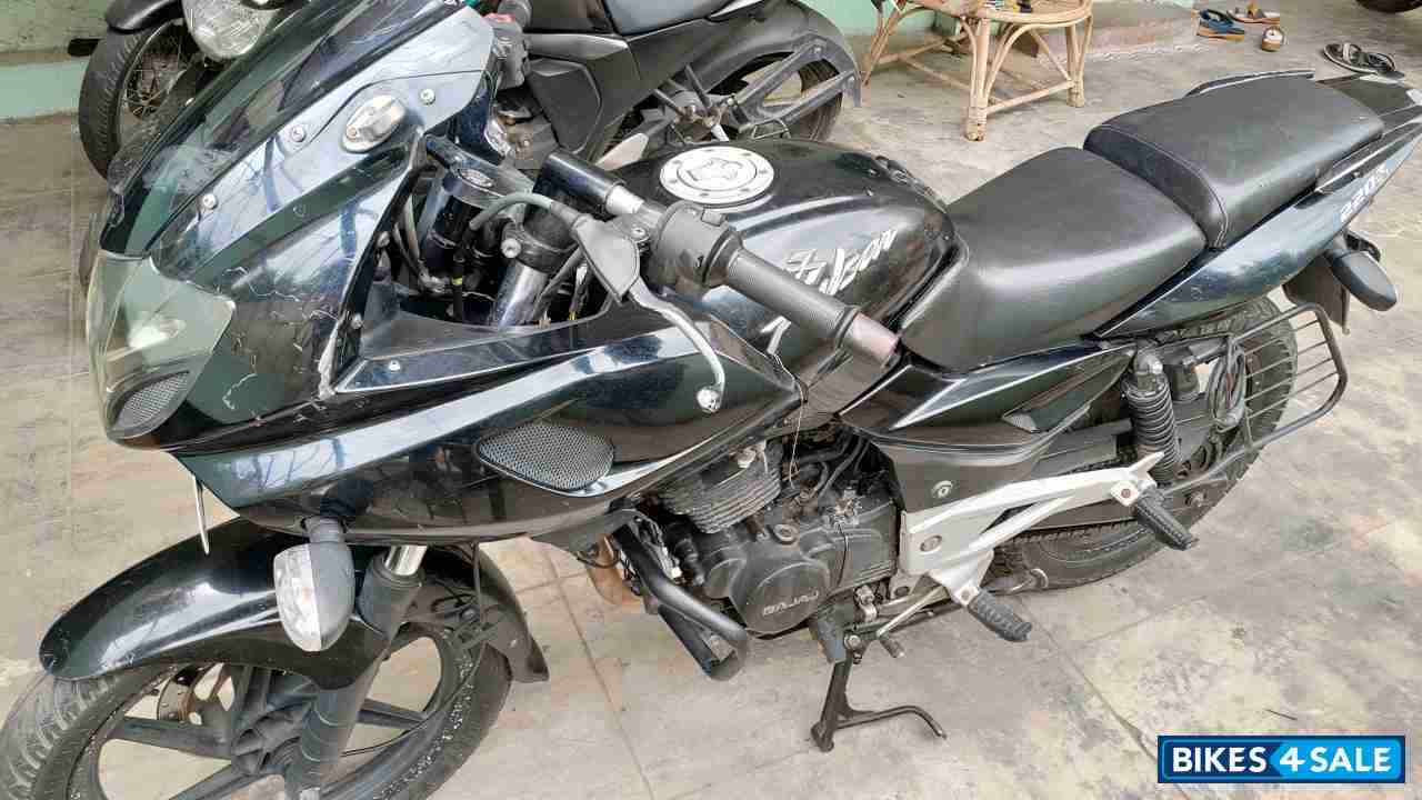 Bajaj Pulsar 220 DTSi