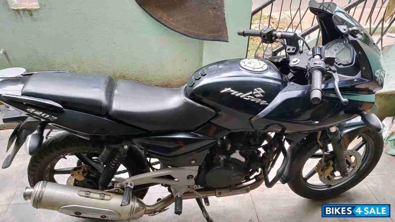 Bajaj Pulsar 220 DTSi