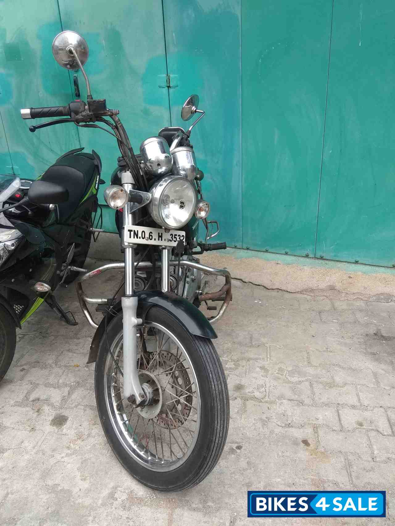 Magic Black Royal Enfield Thunderbird TwinSpark 350 Magic Black Royal Enfield Thunderbird TwinSpark 350