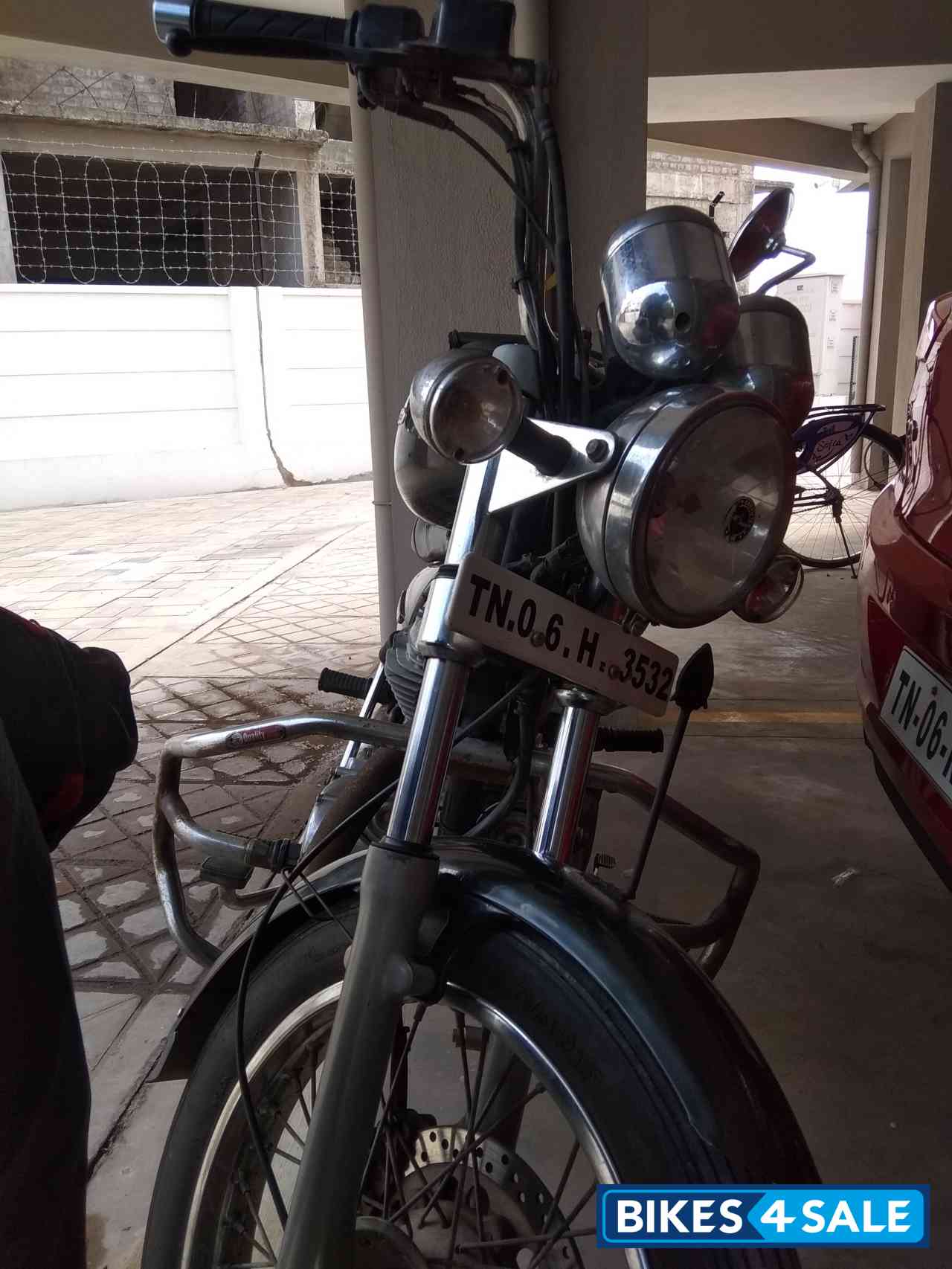 Magic Black Royal Enfield Thunderbird TwinSpark 350 Magic Black Royal Enfield Thunderbird TwinSpark 350