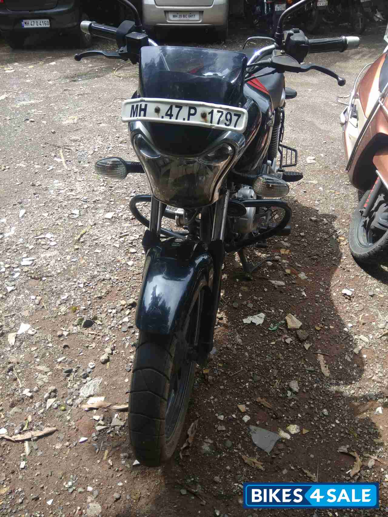 Bajaj V15