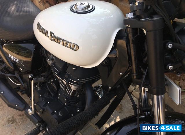 White Royal Enfield Thunderbird X 350