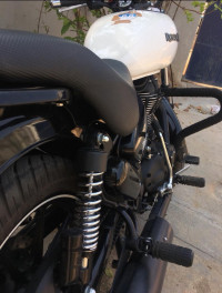 White Royal Enfield Thunderbird X 350