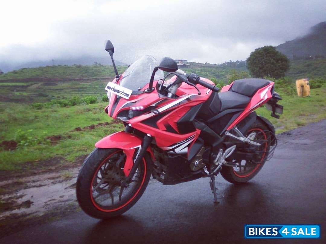 Red Bajaj Pulsar RS 200 ABS