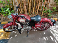 Maroon Royal Enfield Classic 500