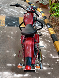Maroon Royal Enfield Classic 500