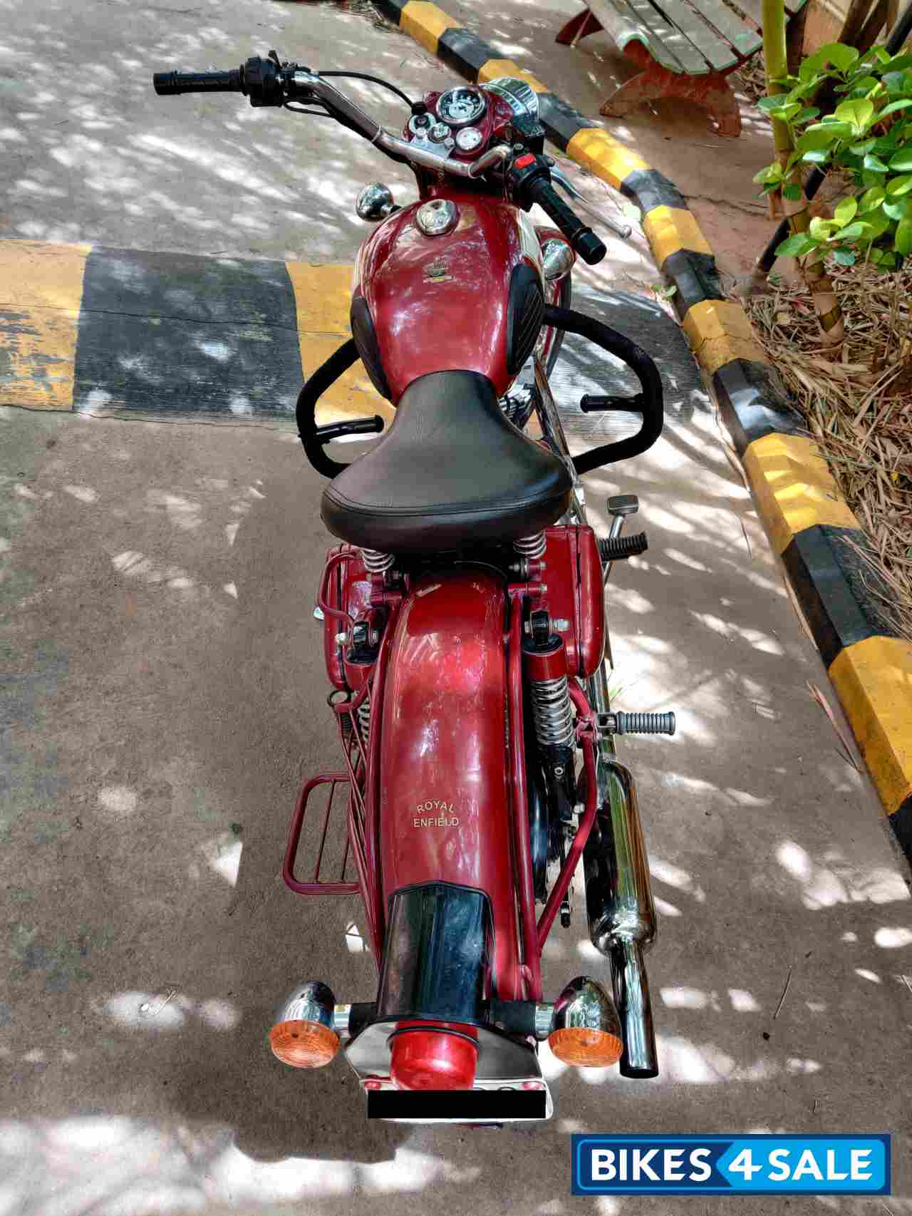 Maroon Royal Enfield Classic 500