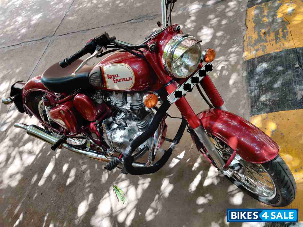 Maroon Royal Enfield Classic 500