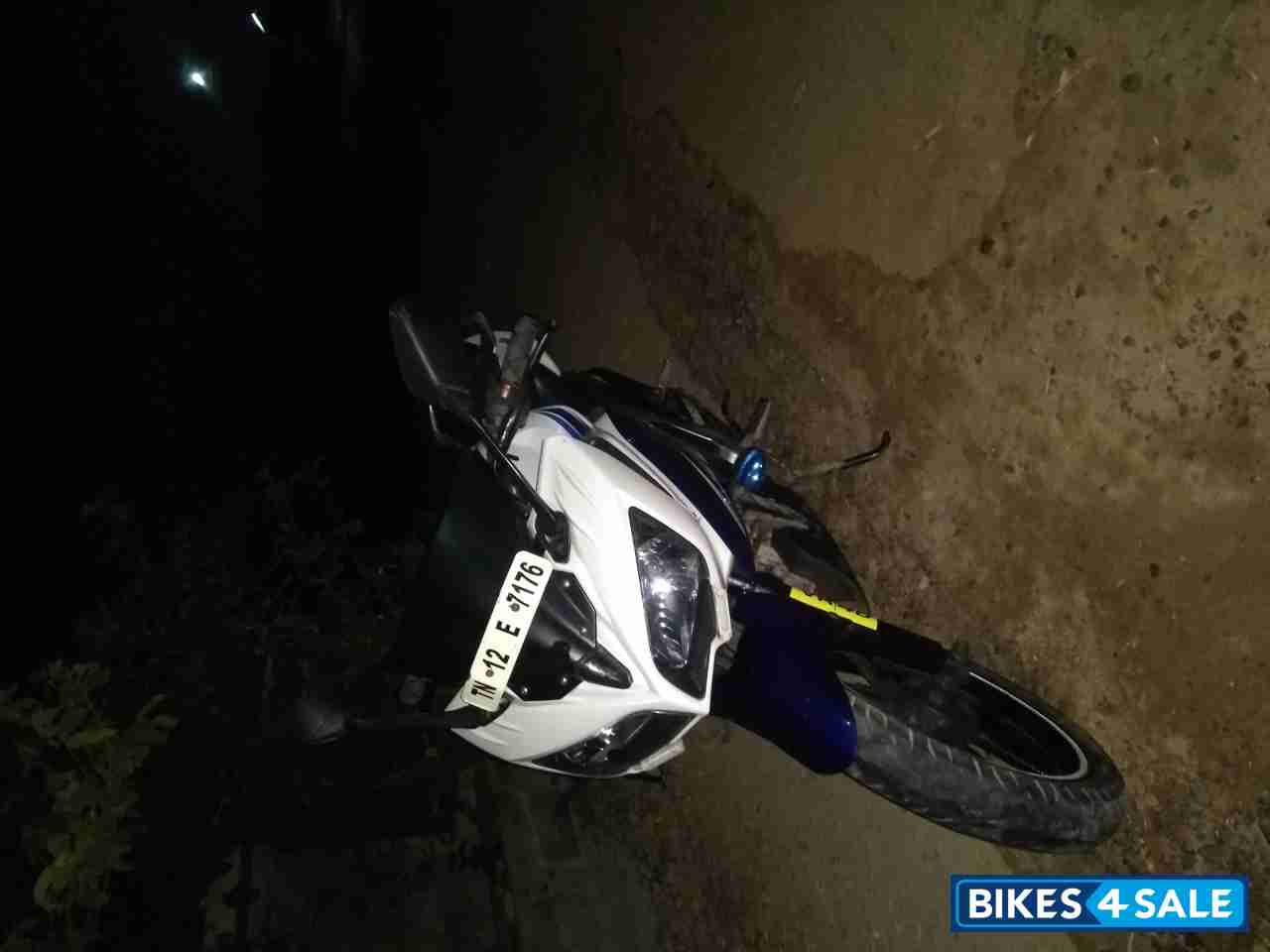 White With Blue Yamaha Fazer FI V2