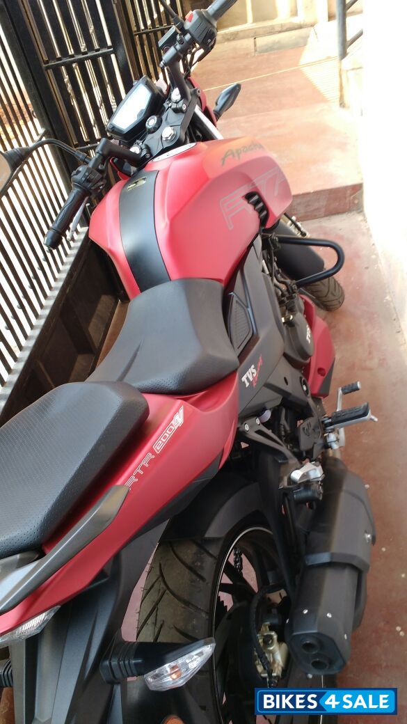 TVS Apache RTR 200 4V