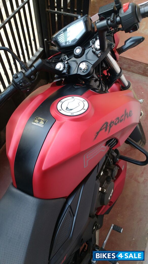 TVS Apache RTR 200 4V TVS Apache RTR 200 4V