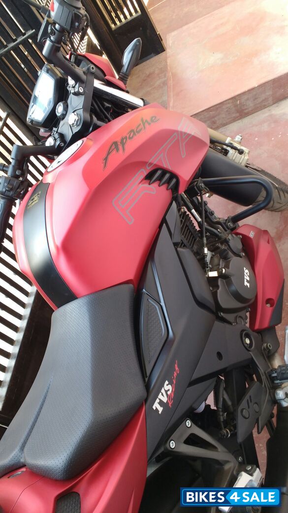 TVS Apache RTR 200 4V TVS Apache RTR 200 4V
