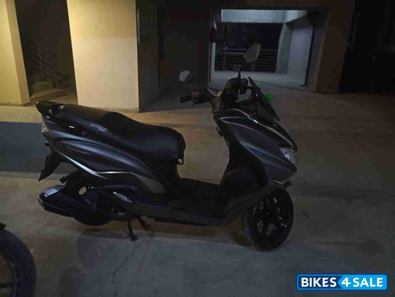 Grey Suzuki Burgman Street Grey Suzuki Burgman Street