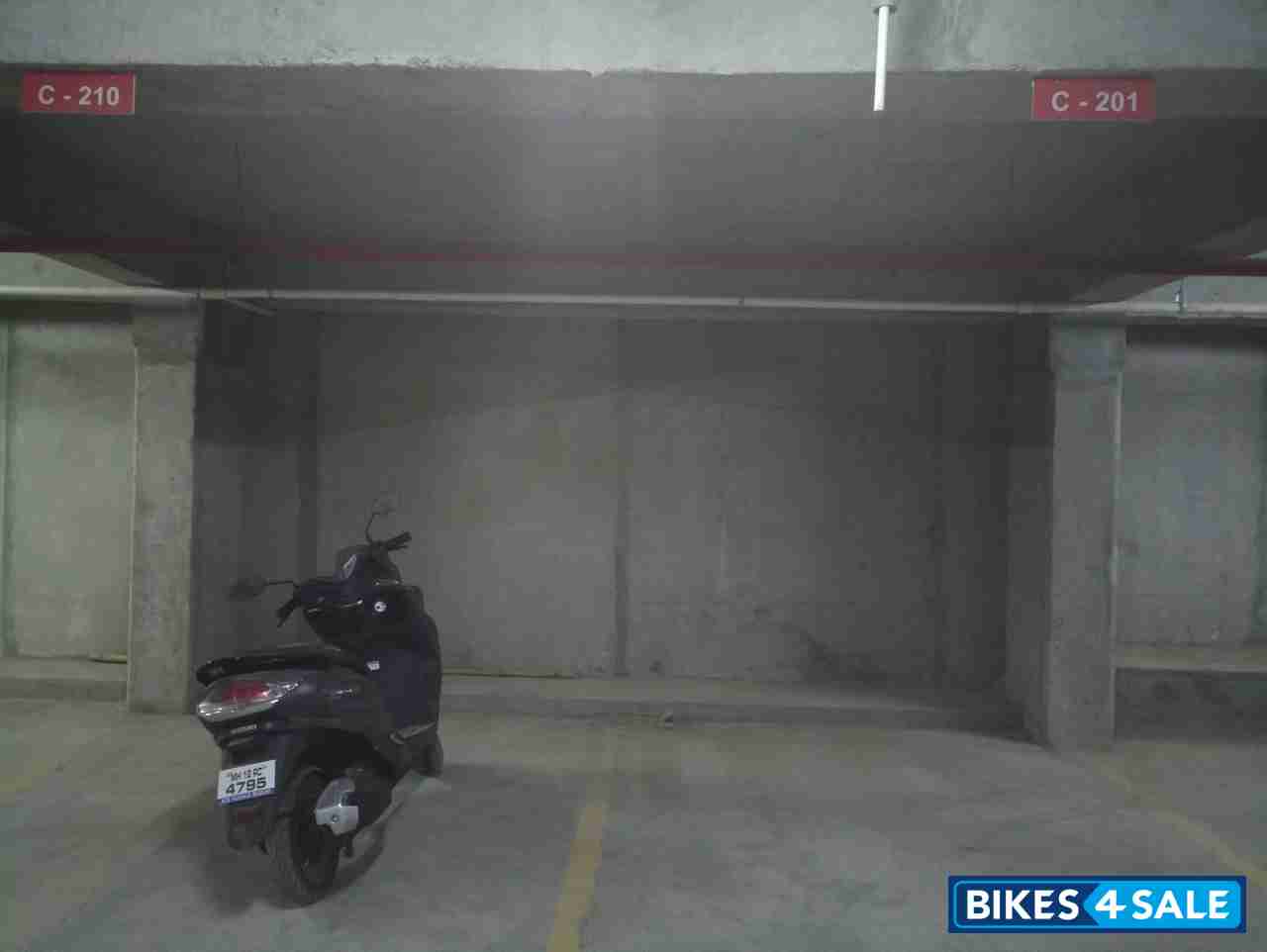 Grey Suzuki Burgman Street Grey Suzuki Burgman Street