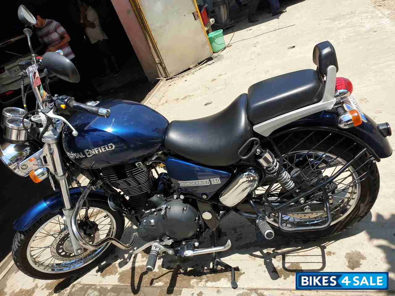 Magnum Blue Royal Enfield Thunderbird 350