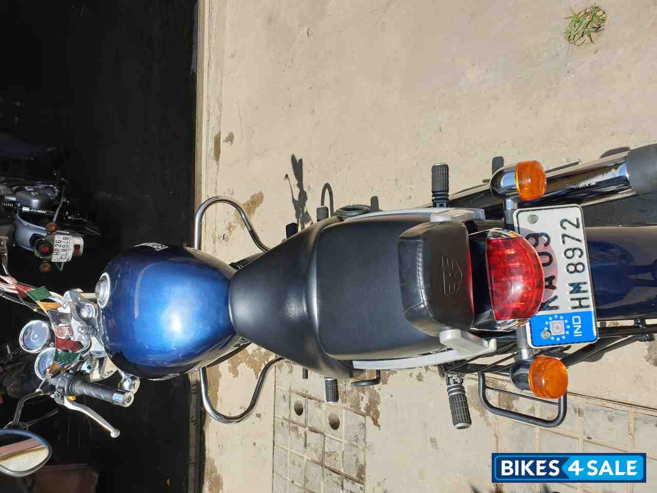 Magnum Blue Royal Enfield Thunderbird 350