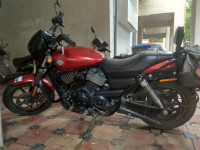 Red Harley Davidson Street 750