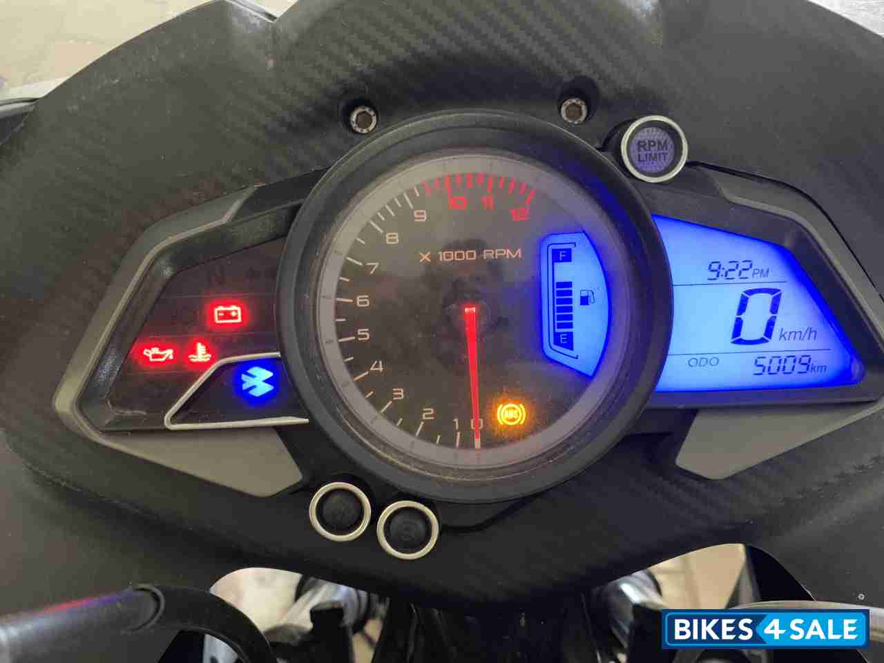 Black Bajaj Pulsar RS 200 ABS Black Bajaj Pulsar RS 200 ABS