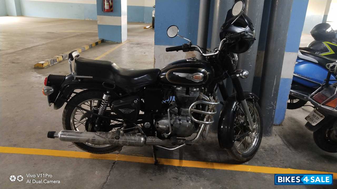 Bottle Green Royal Enfield Bullet Standard 500