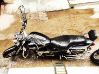 Bajaj Avenger 220 DTS-i