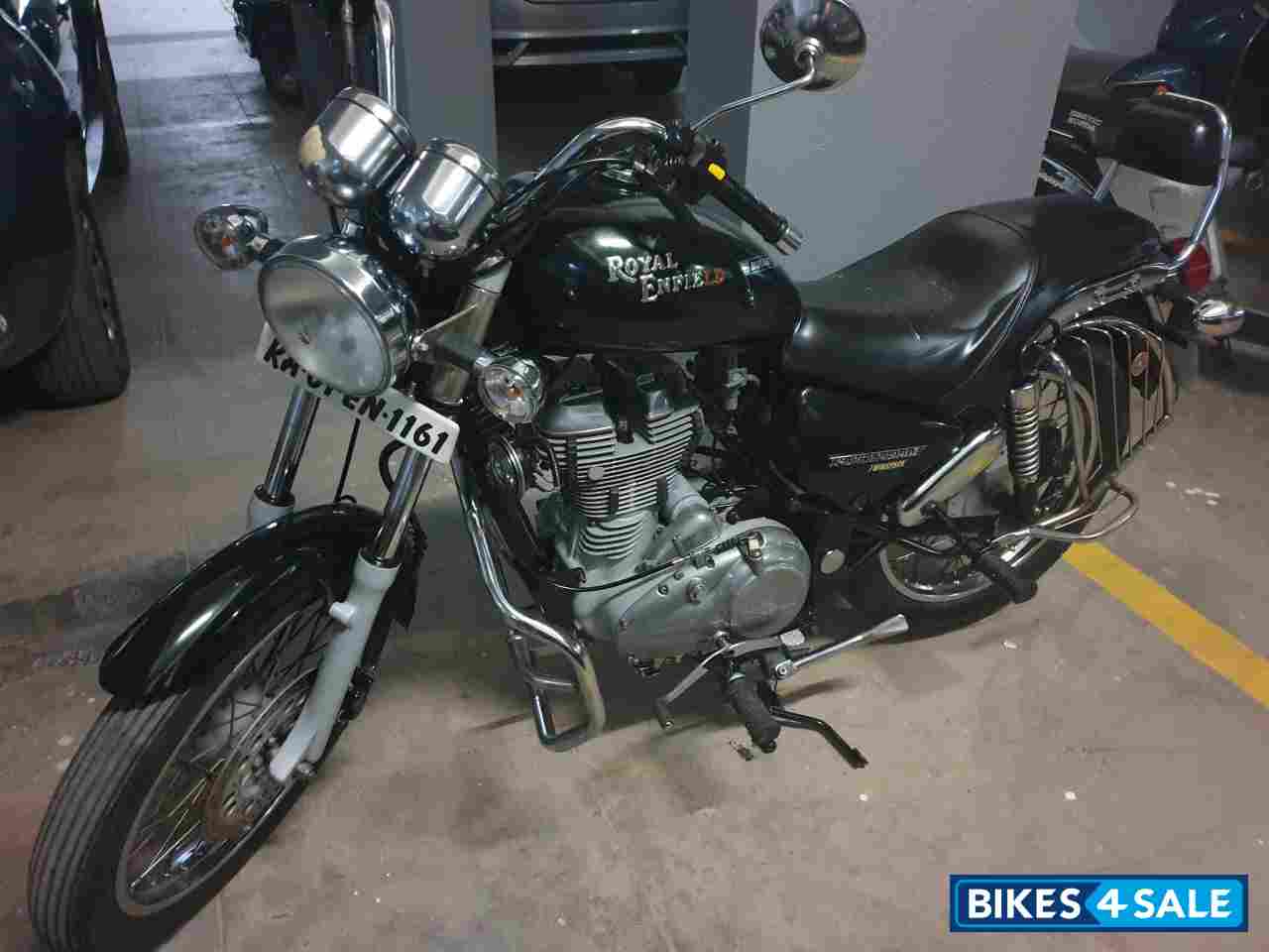 Black Royal Enfield Thunderbird TwinSpark 350 Black Royal Enfield Thunderbird TwinSpark 350