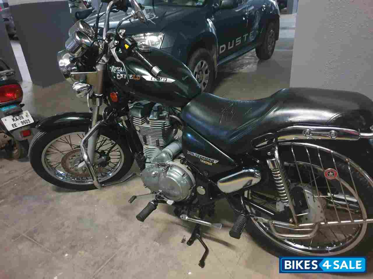 Black Royal Enfield Thunderbird TwinSpark 350 Black Royal Enfield Thunderbird TwinSpark 350