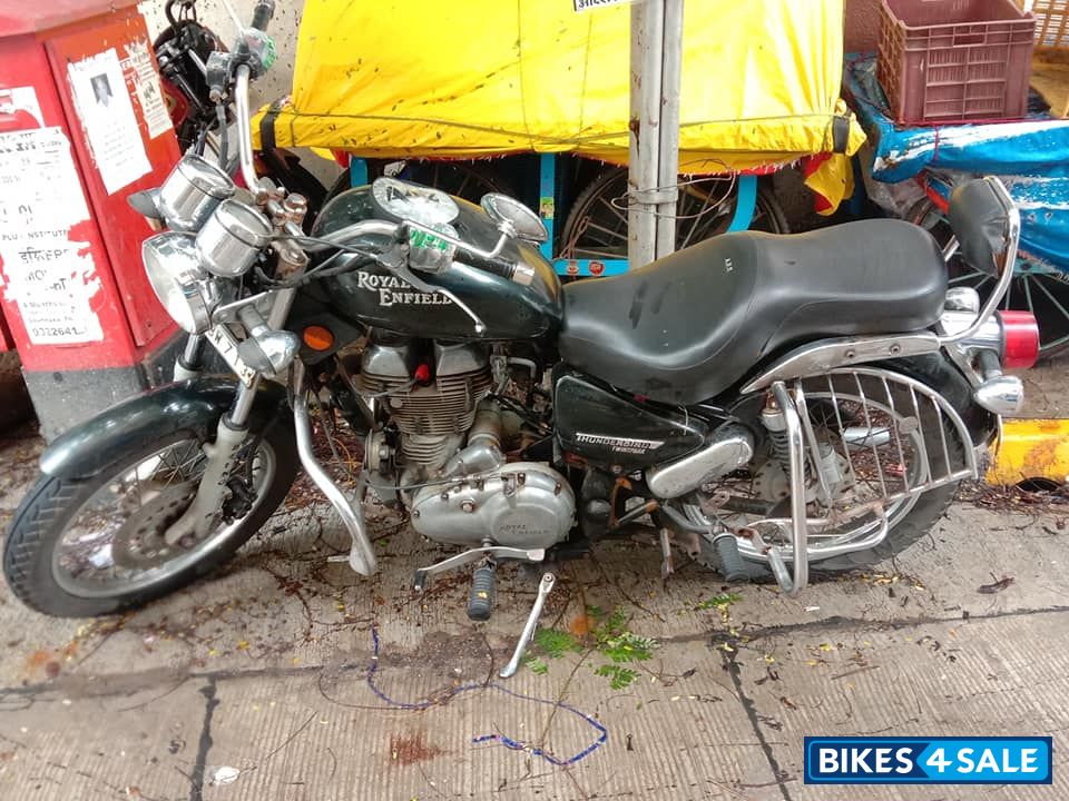 Black Royal Enfield Thunderbird TwinSpark 350 Black Royal Enfield Thunderbird TwinSpark 350