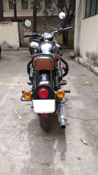 Black Royal Enfield Classic 500