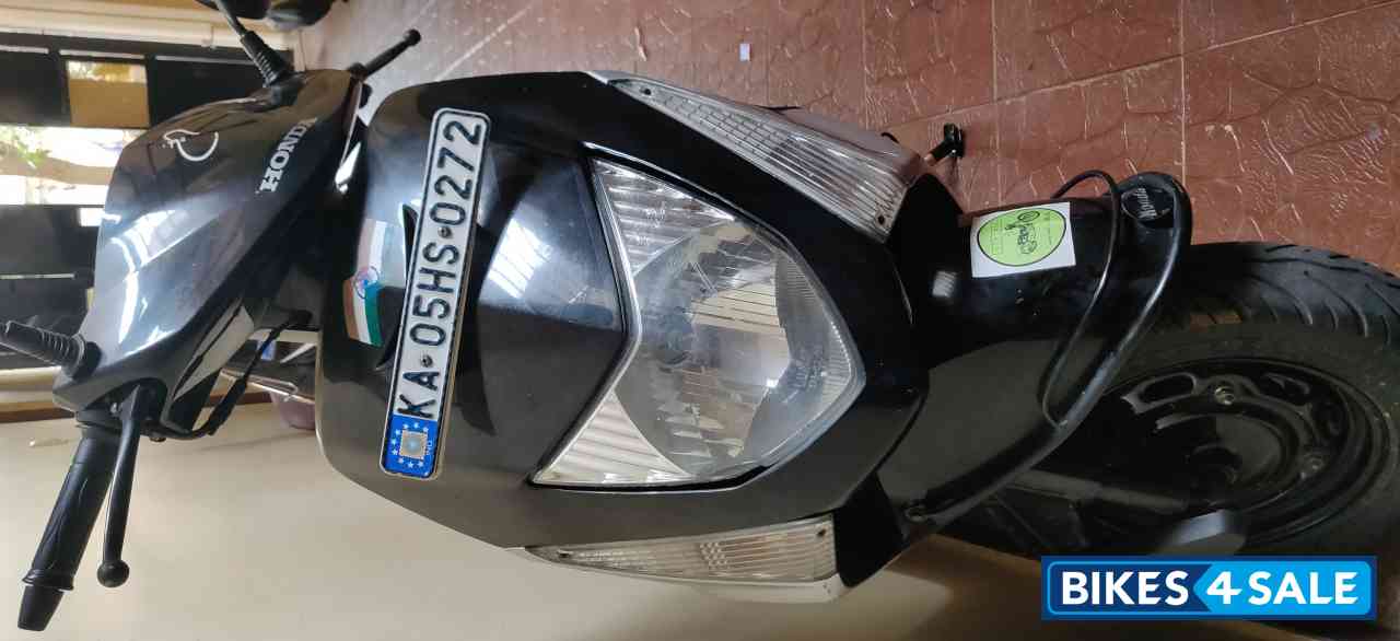 Black Honda Dio