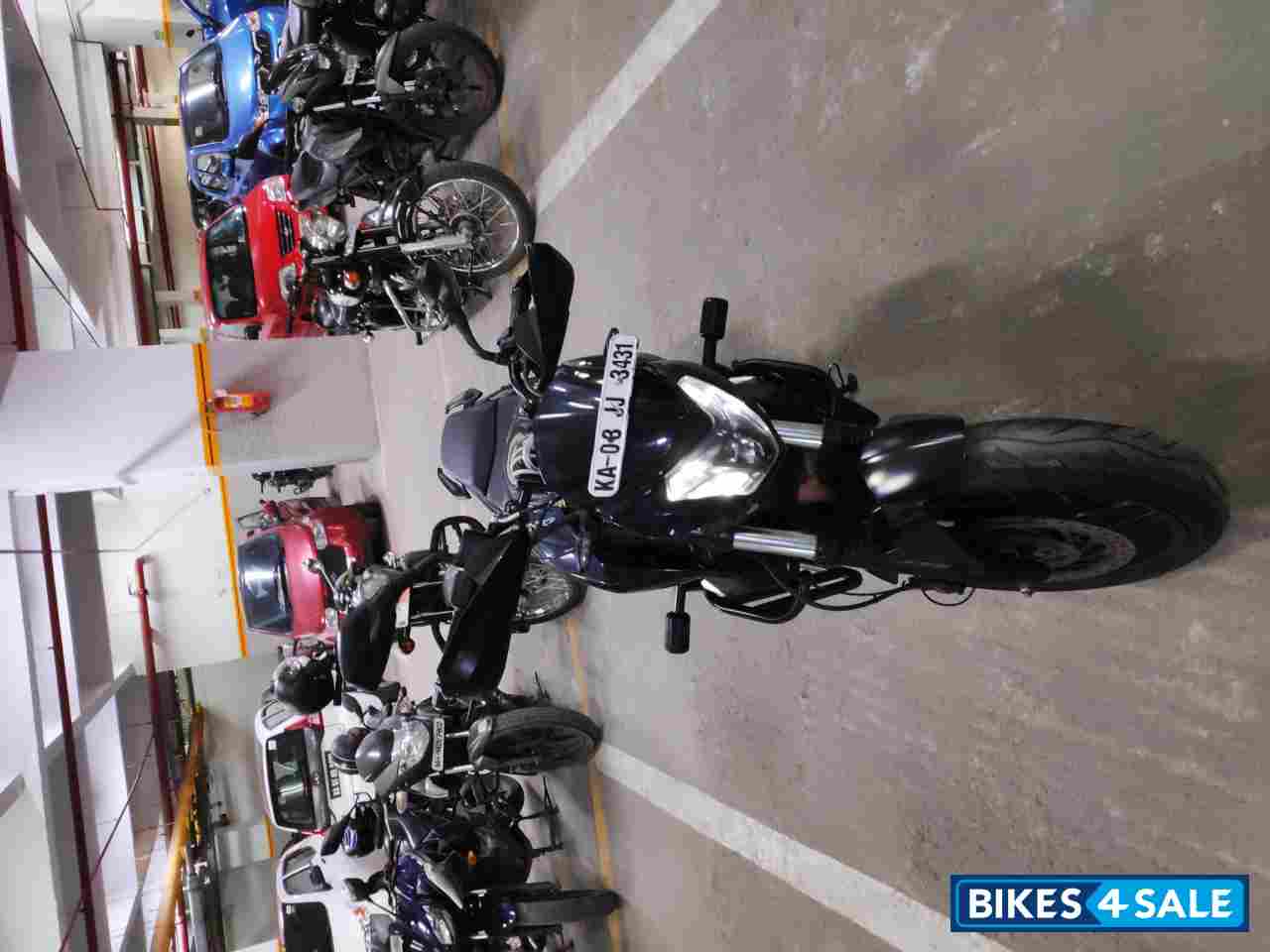 Bajaj Dominar 400