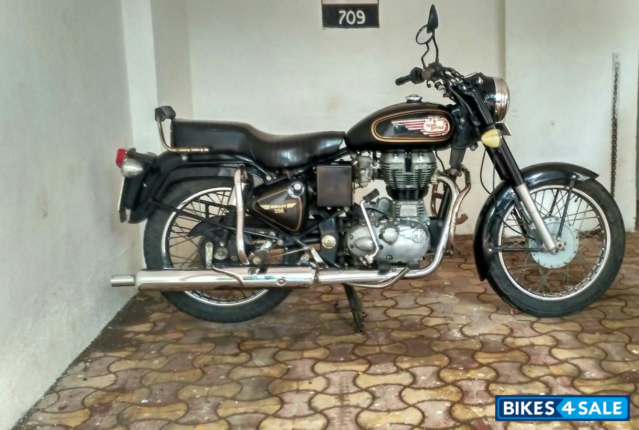 Black Royal Enfield Bullet 350 Twinspark Black Royal Enfield Bullet 350 Twinspark