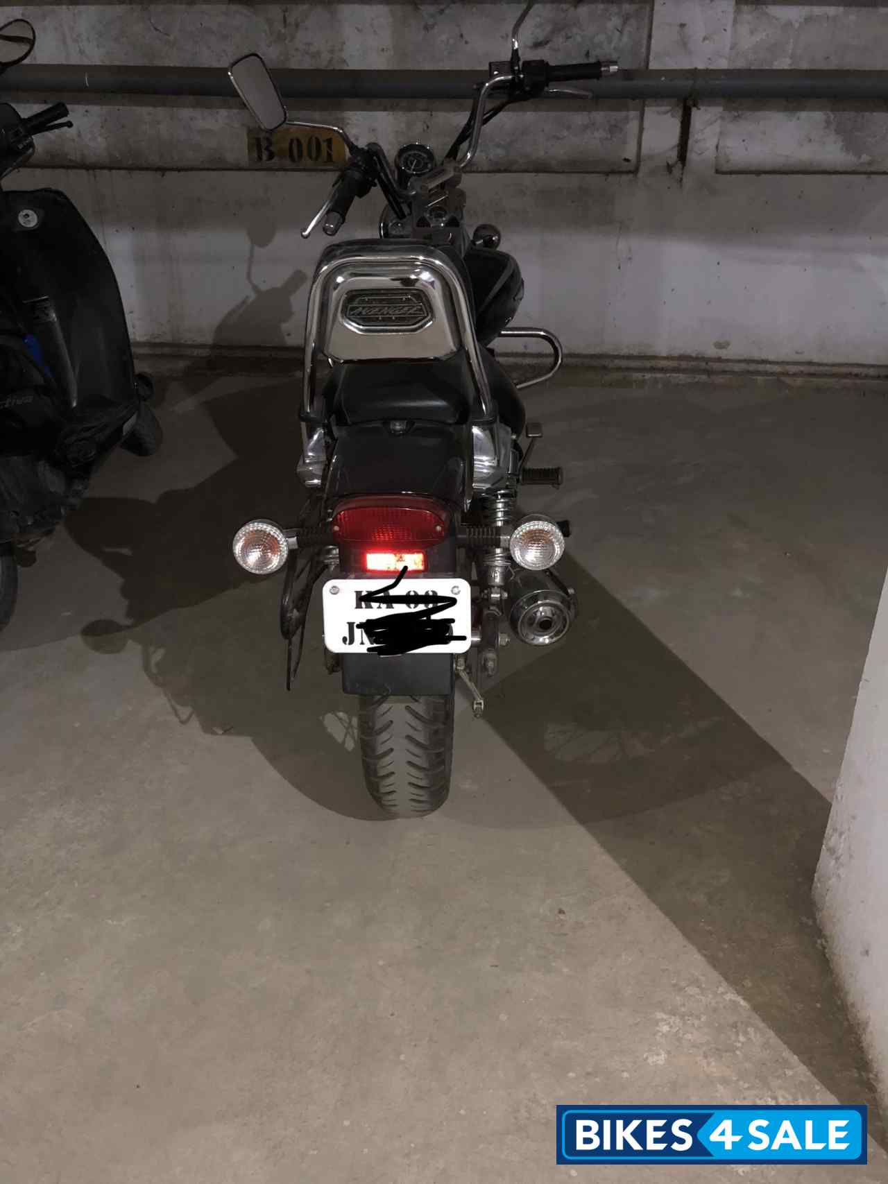 Bajaj Avenger Cruise 220 Bajaj Avenger Cruise 220