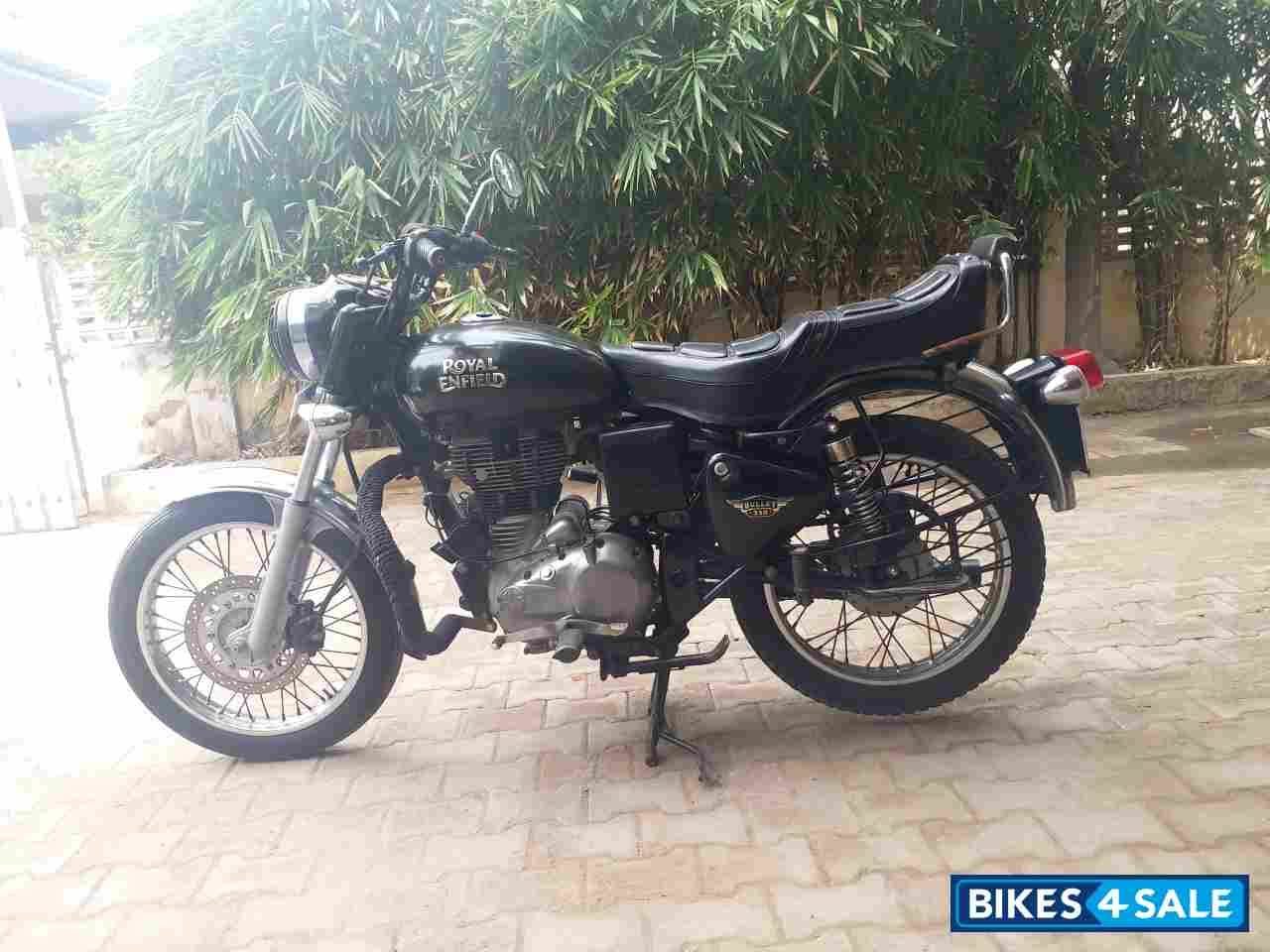 Black Royal Enfield Bullet Electra