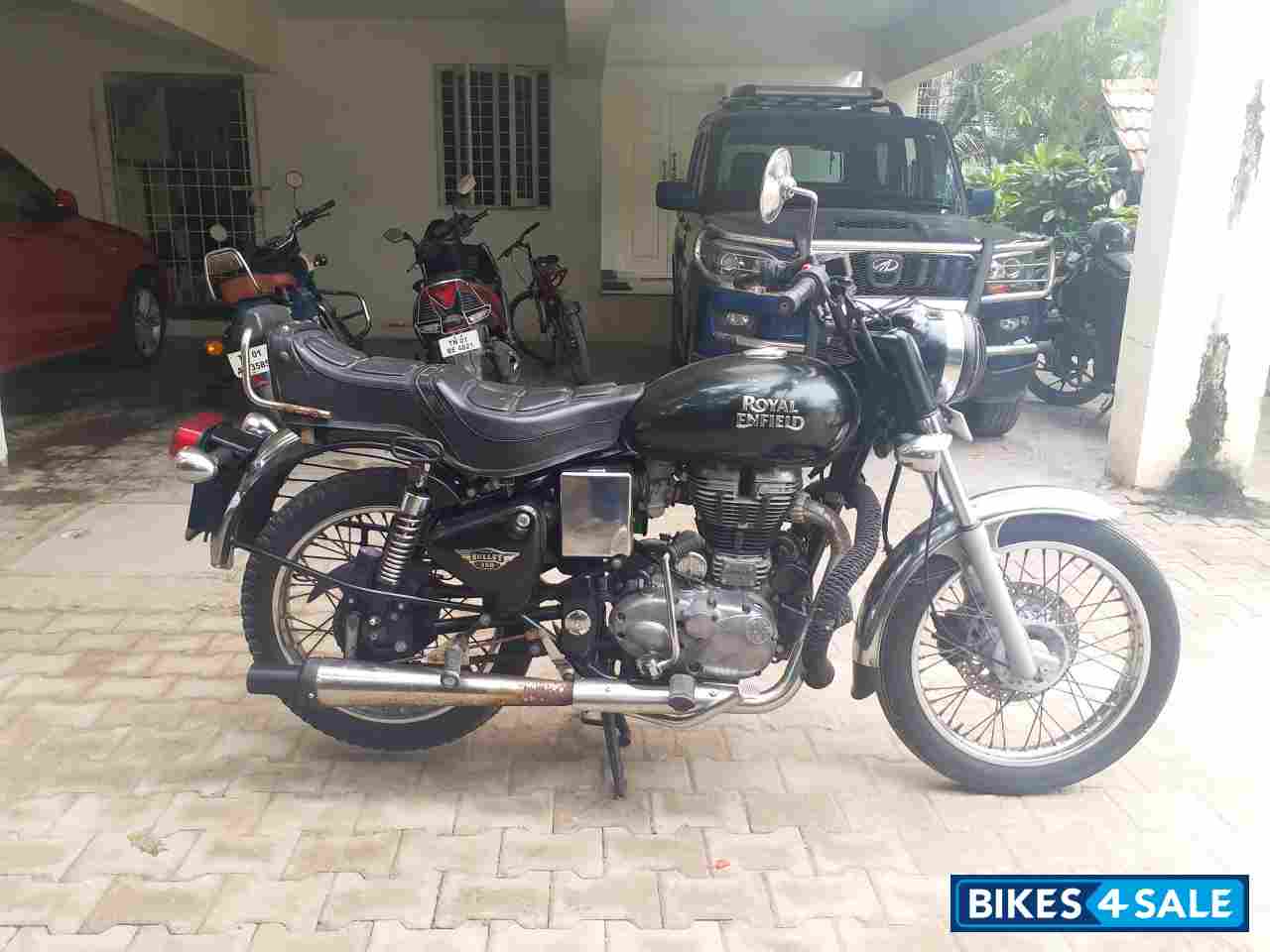 Black Royal Enfield Bullet Electra