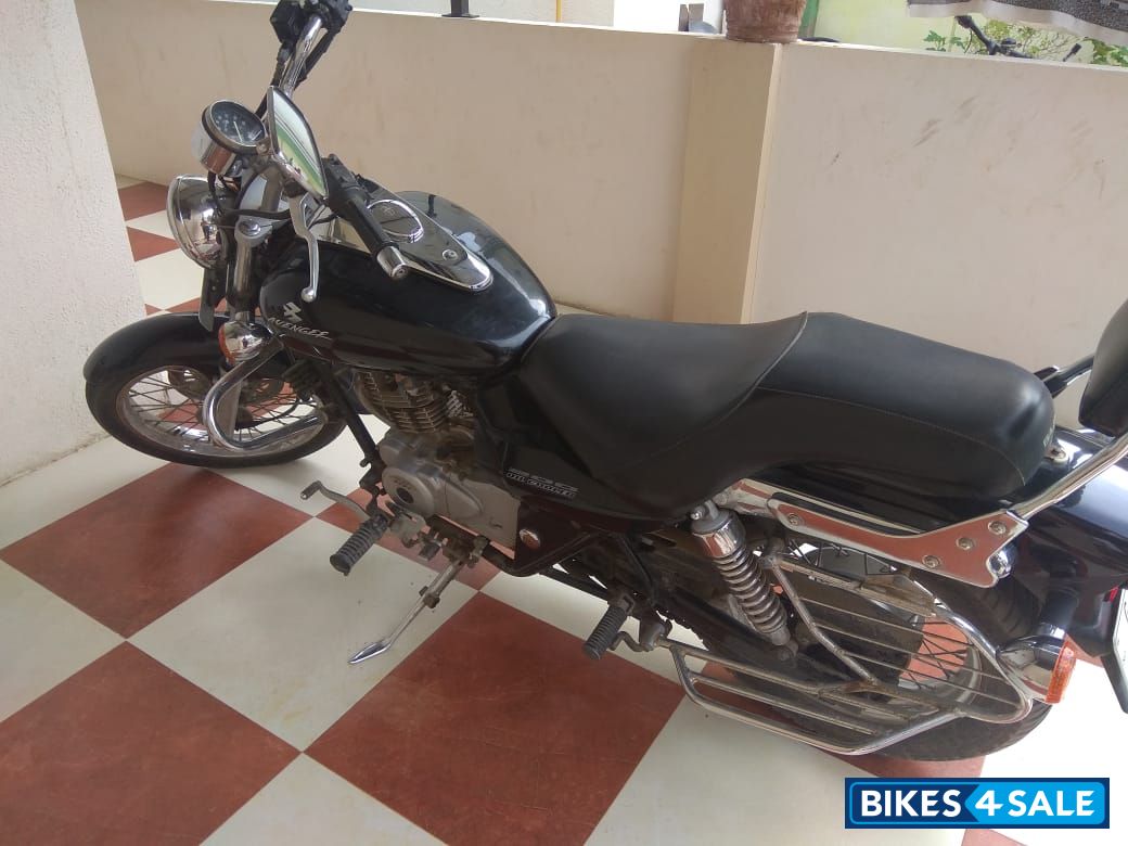 Bajaj Avenger 200 DTS-i