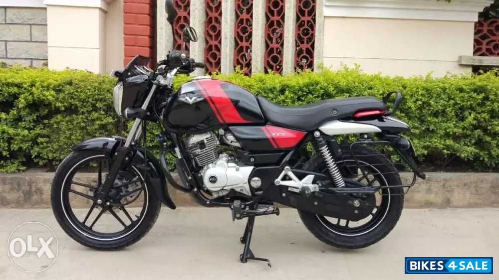 Black/red Bajaj V15
