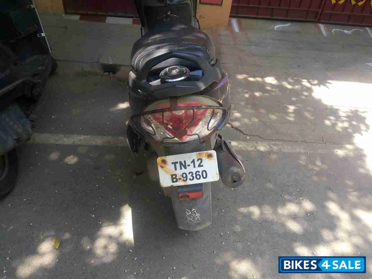 Black TVS Scooty Streak