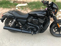 Black Harley Davidson Street 500