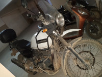 Snow White Royal Enfield Himalayan