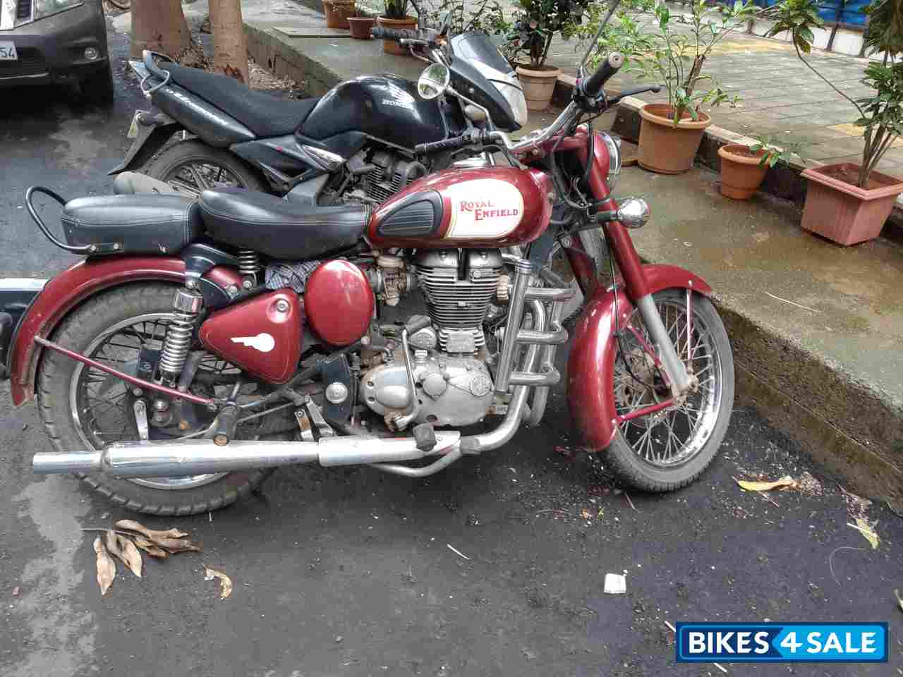 Maroon Royal Enfield Classic 350