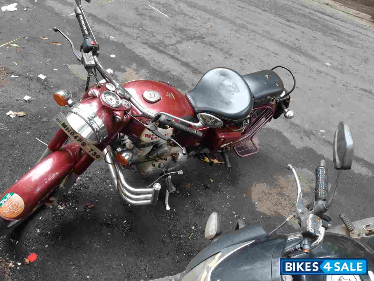 Maroon Royal Enfield Classic 350