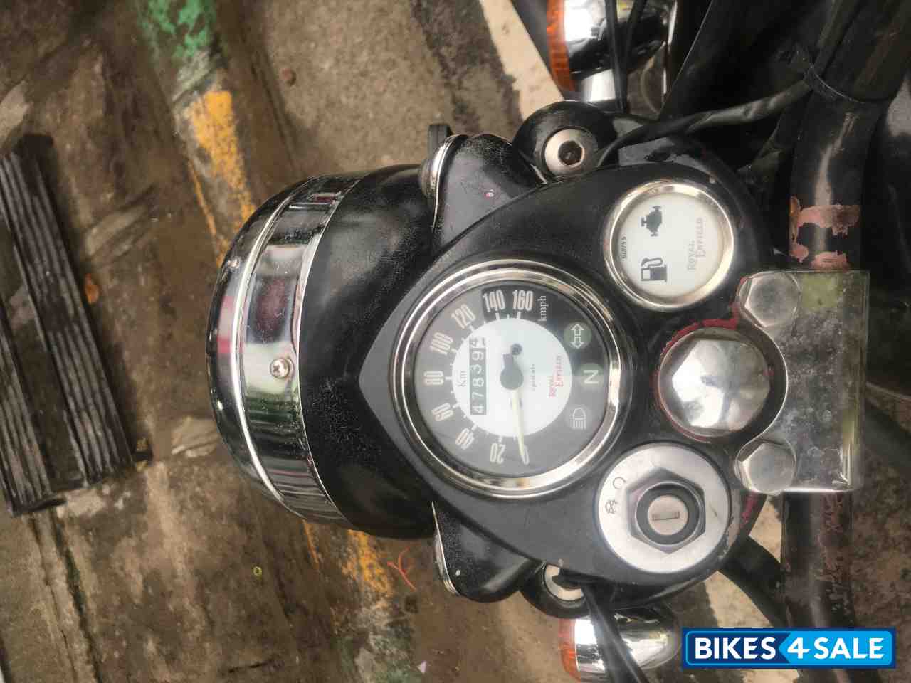 Black Royal Enfield Classic 500