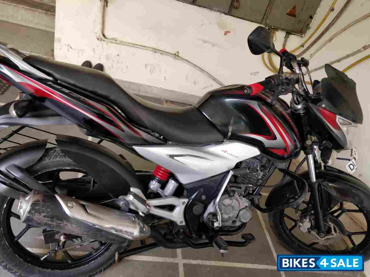 Bajaj Discover 125 ST
