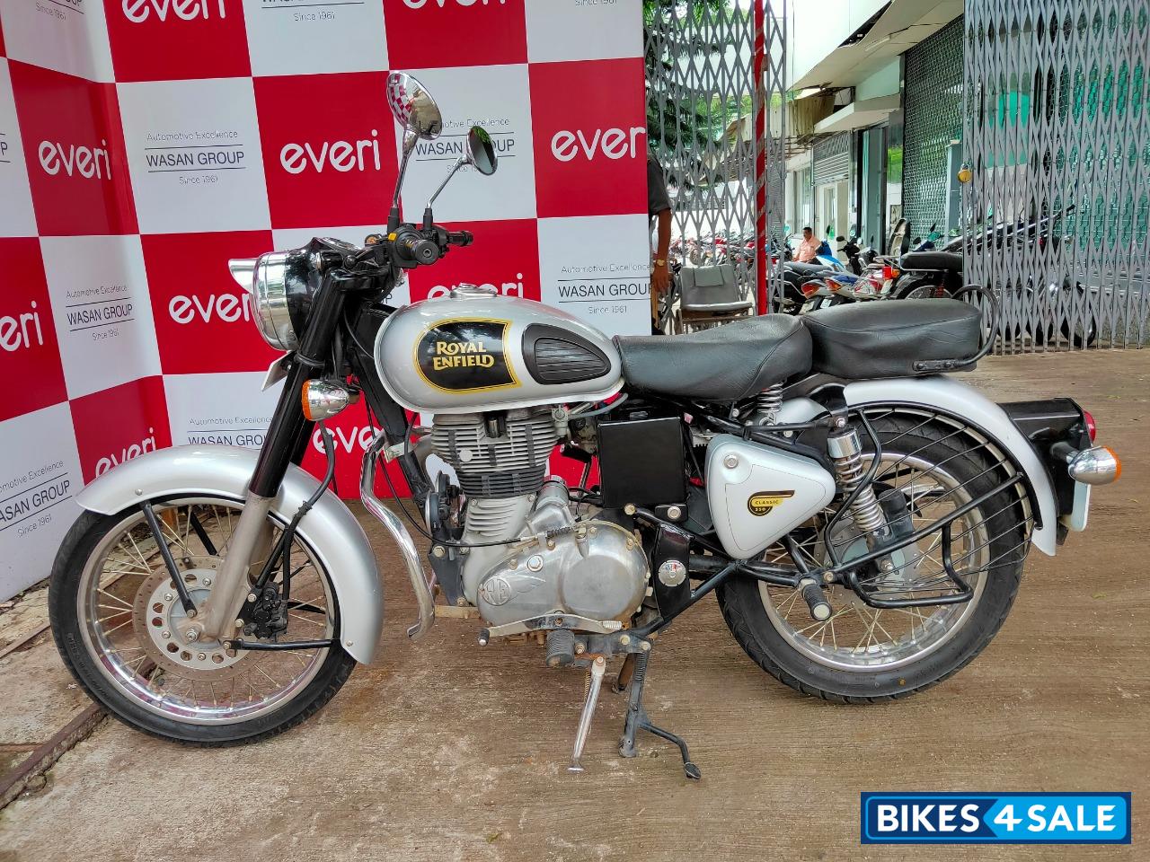 Royal Enfield Classic 350