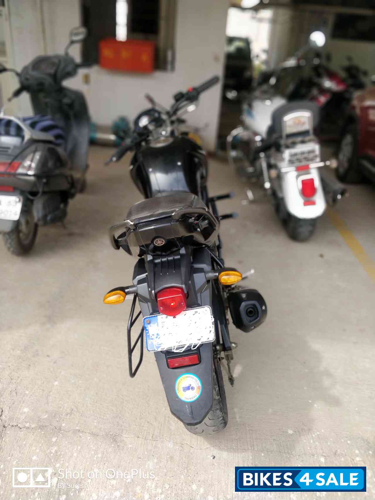 Black Yamaha FZ16