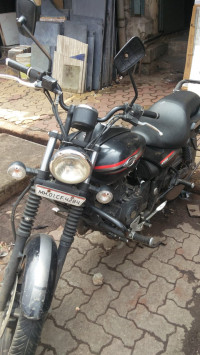 Black Bajaj Avenger Street 220