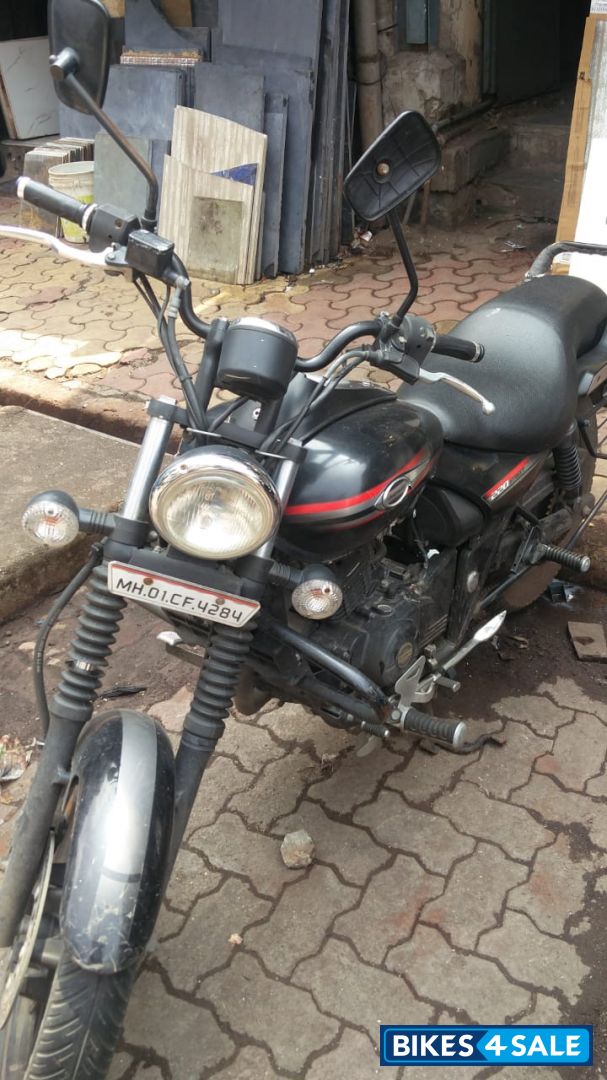 Black Bajaj Avenger Street 220